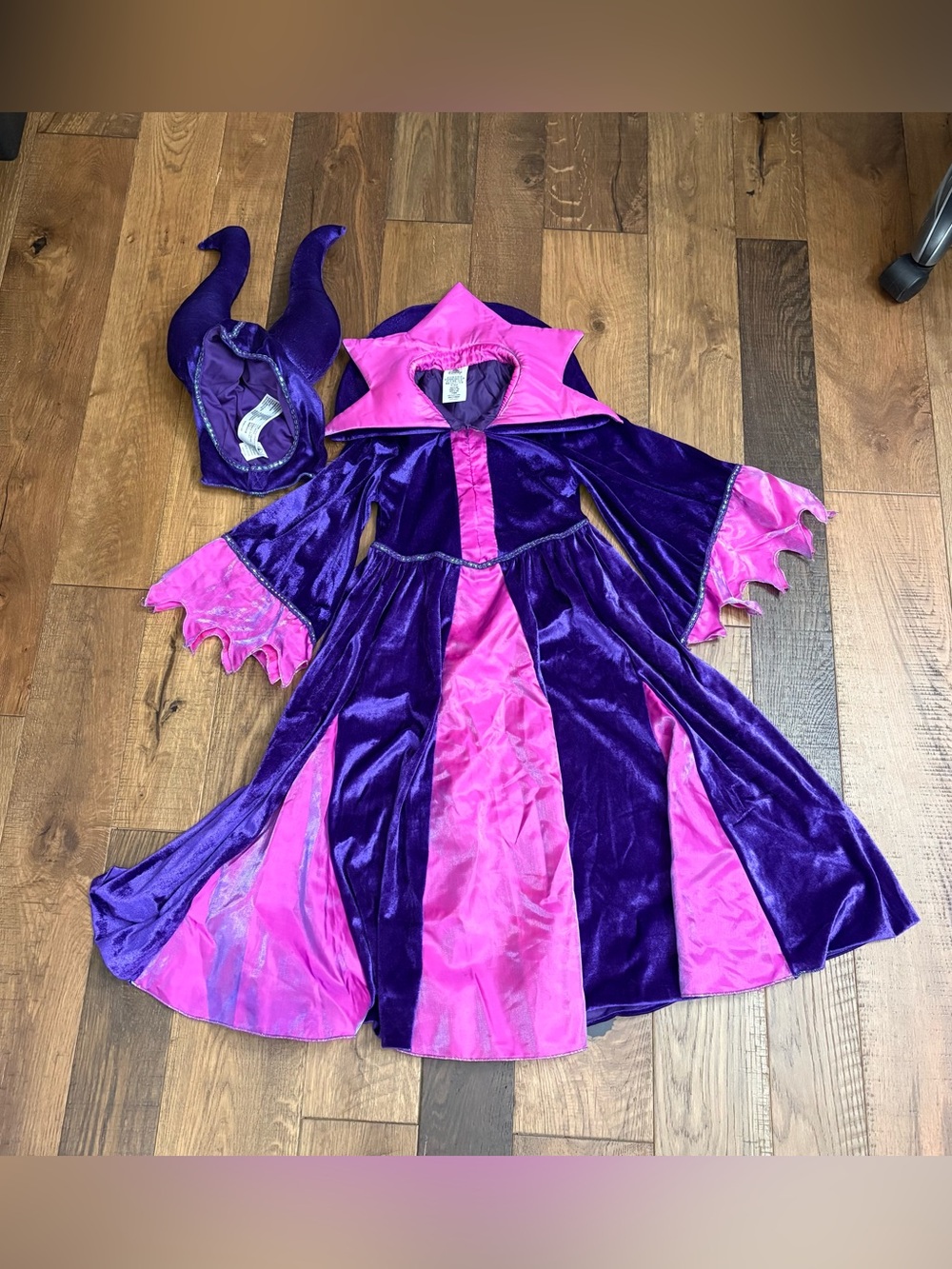 Disney Store Maleficent Costume Girls Size 5/6 Purple Pink Horned Headpiece